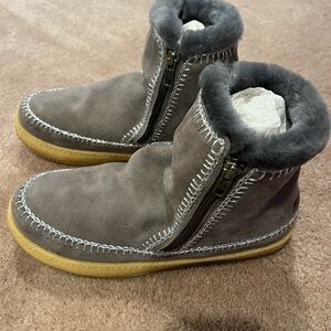 Laidback London Setsu Crochet Crepe Grey Suede Ankle Boots